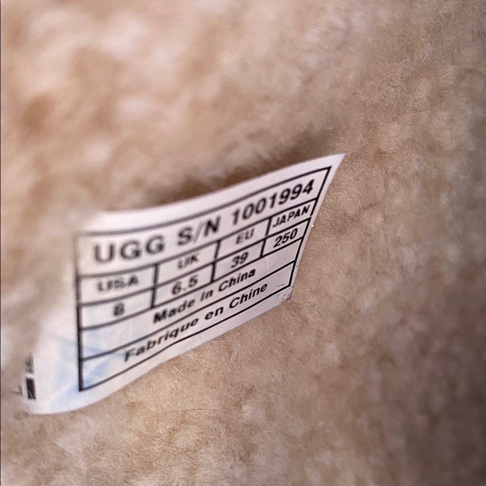 Ugg Cream Shearling Interior - image 5